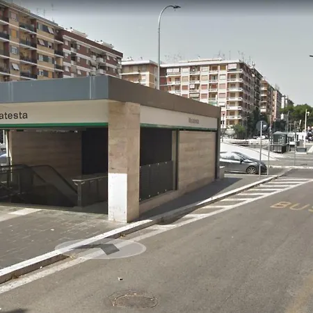 Pigneto 50 M Da Metro C *